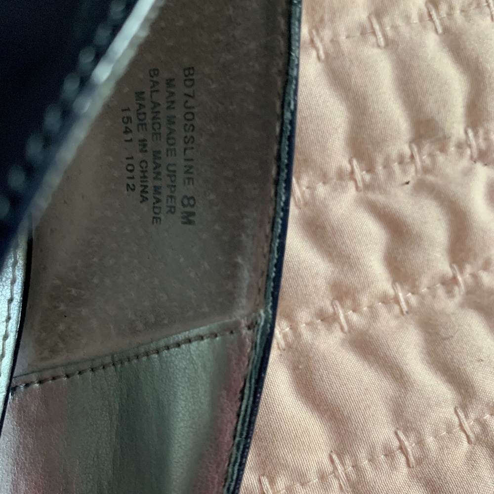 Shoes - Picture 4 of 4